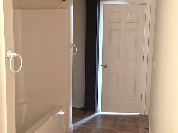 5th image of 906 Division Ave S APT 203