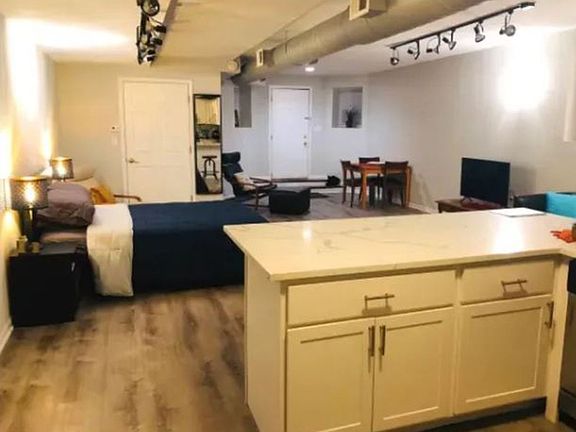 4th image of 2153 W Potomac Ave #0