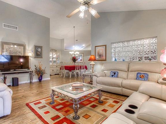 3rd image of 5943 Birchwood Dr