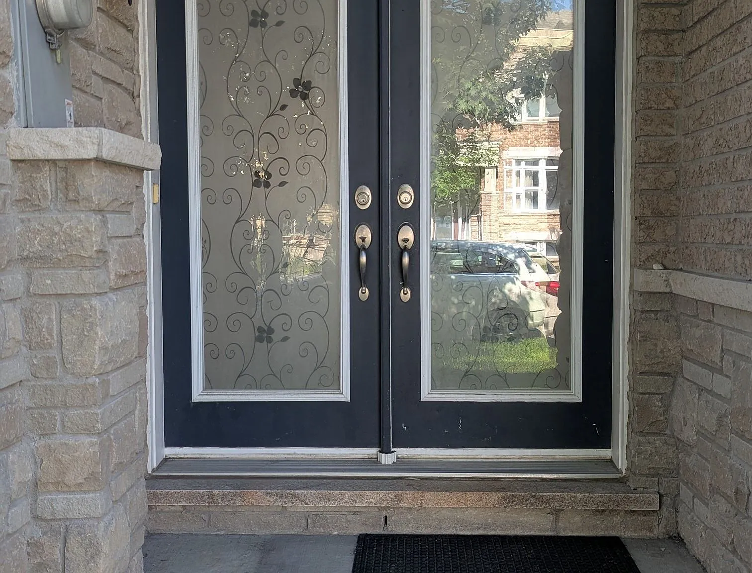 4 bed, $3,490 — Photo 2