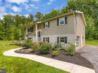 60 Greens Valley Rd, Landisburg, PA 17040