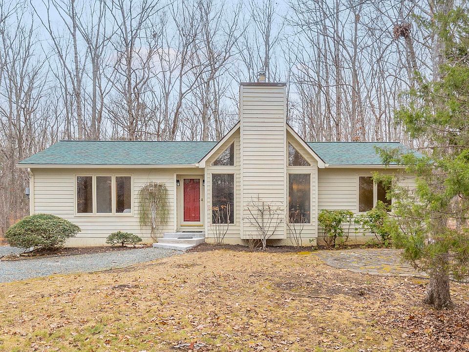 1st image of 22 Bridlewood Dr