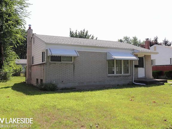 3rd image of 28040 Lorenz St