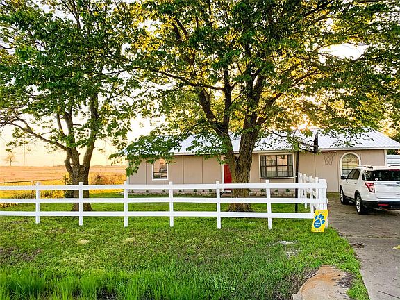 3rd image of 1036 Farm Road 2297