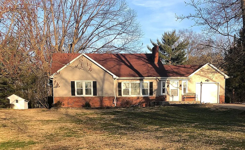 14648 N Il Highway 37 photo 1