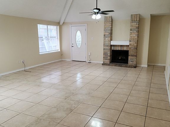 3rd image of 15930 Barbarossa Dr