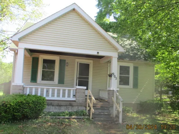 905 W Harrison St, Belleville, IL 62220