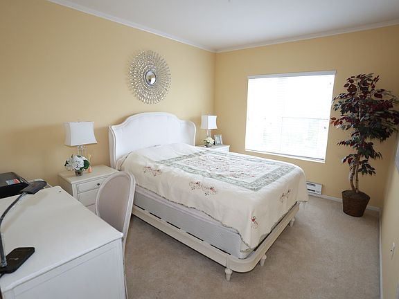 4th image of 4343 Roosevelt Way NE APT 502