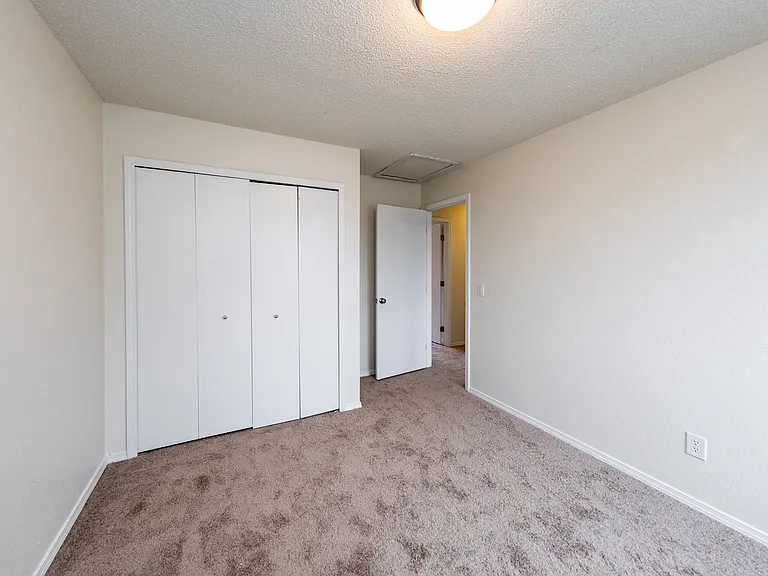 5160 Alton Dr — Photo 30