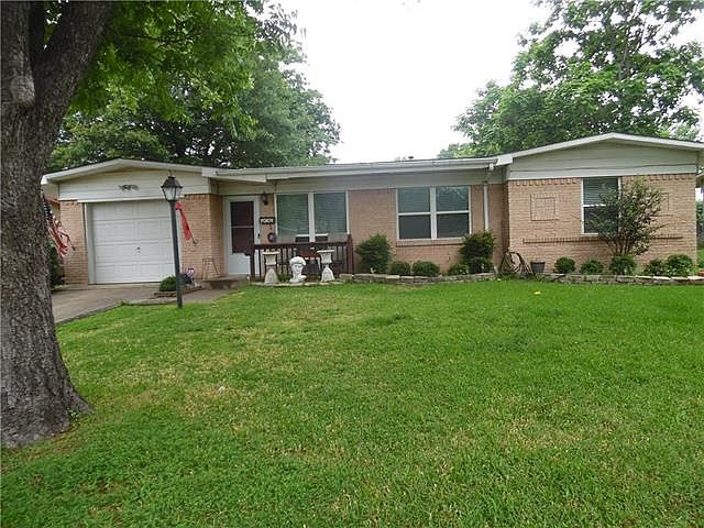 1st image of 113 Carolyn Dr
