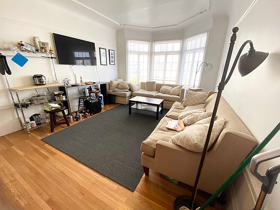 2nd image of 1575 Washington St #8
