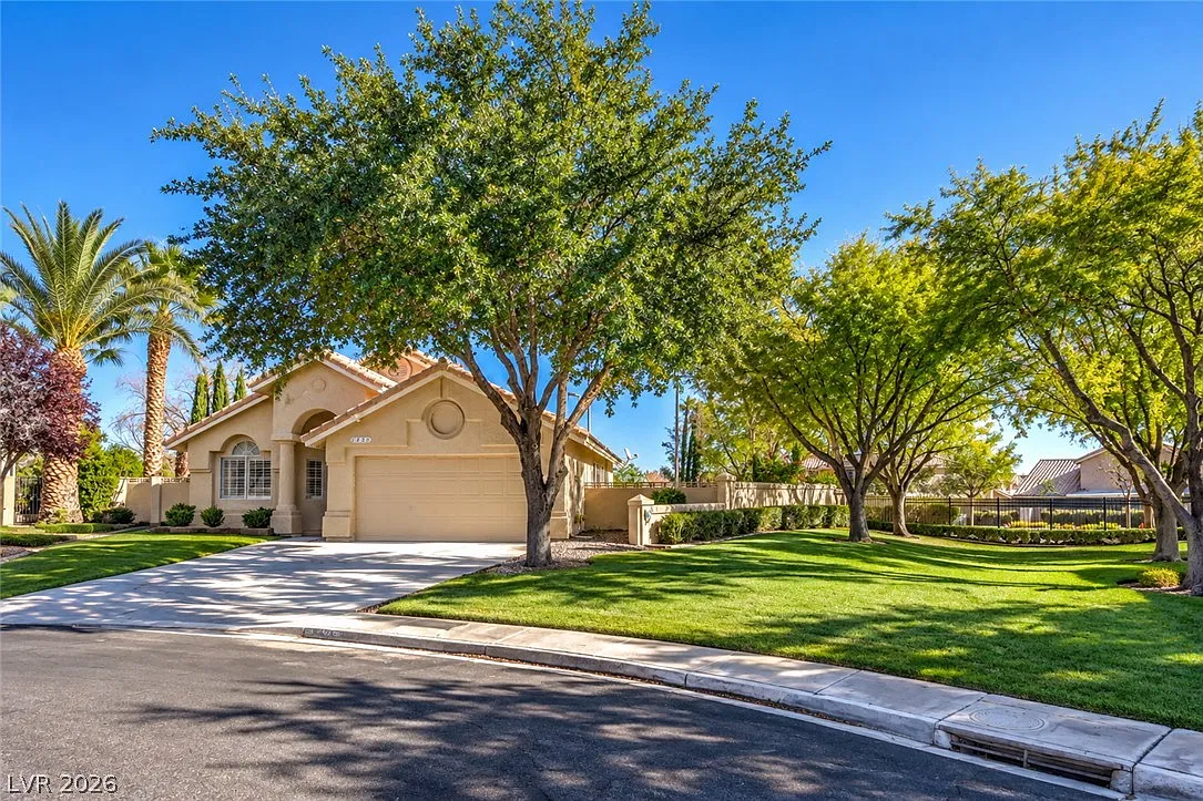 3 bed, 2.0 bath, 1539 sqft, $2,700 — Photo 4