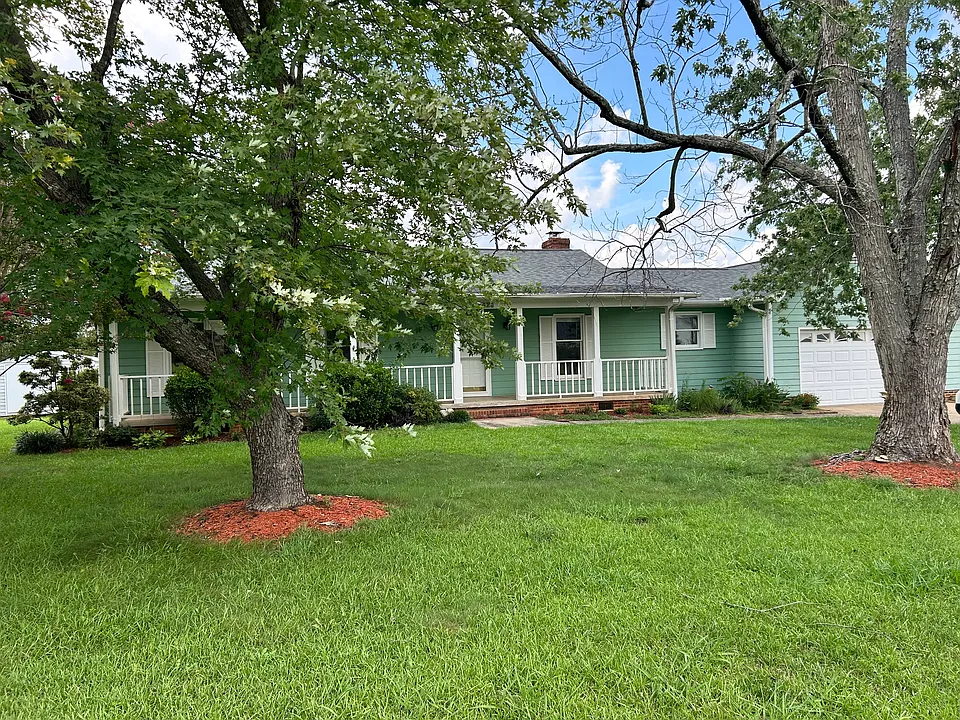 2423 Holliday Rd