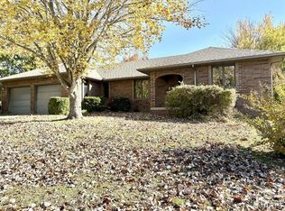 1504M Woodland Cir, Mountain Grove, MO 65711