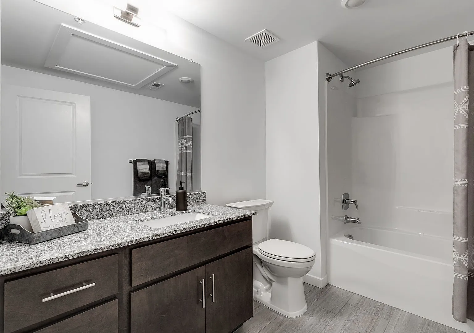 The Flats at Canal Crossing — Photo 4