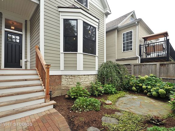 2nd image of 2538 W Medill Ave