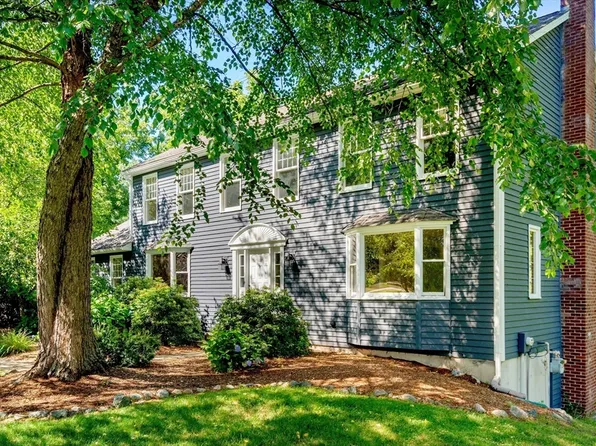 63 Pine Hill Rd, Southborough, MA 01772
