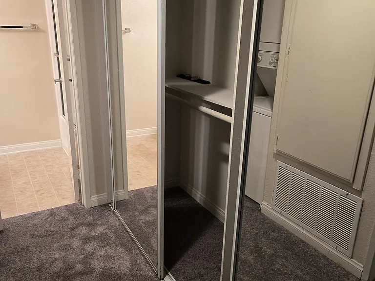 5520 Owensmouth Ave #313 — Photo 18