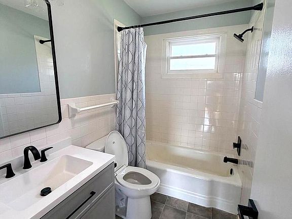 5th image of 7183 Oak Dr