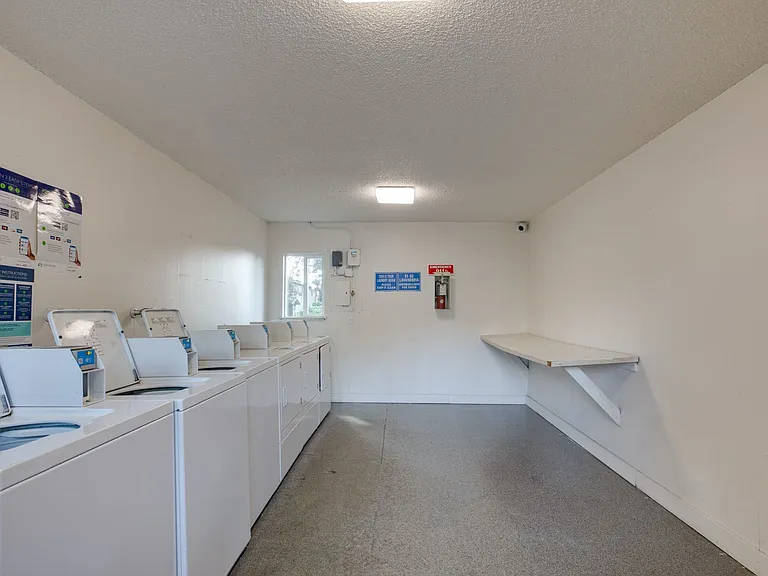 PARK PLACE APARTMENTS - YOUR HOME IS HERE! - UP TO 6 WEEKS FREE! PLUS $99 OAC MOVE-IN SPECIAL! — Photo 28