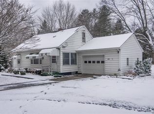 49 George Junior Rd, Grove City, PA 16127