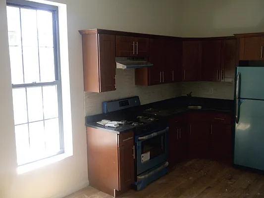 Rented by Obiajula Ugbomah, LREB | media 8