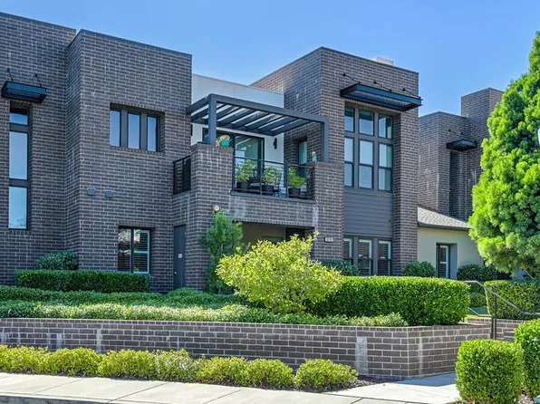 3231 McKinley Village Way, Sacramento, CA 95816