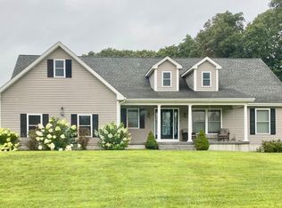 5 Somersett Dr, Pawcatuck, CT 06379