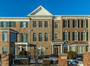 79 W Spring Ave, Naperville, IL 60540