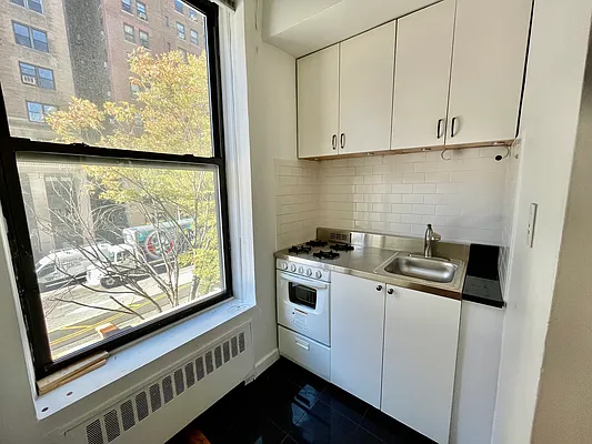 Rented by Compass | media 19