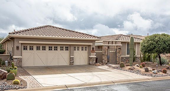 2nd image of 2650 E Genevieve Way