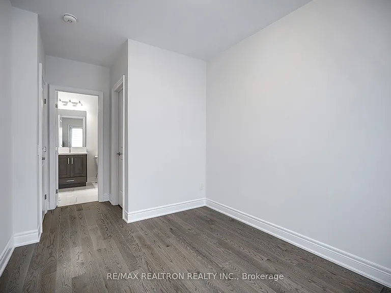 9480 Bayview Ave #4A — Photo 24