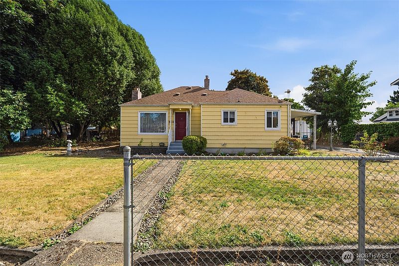 3rd image of 514 Violet Meadow Street S