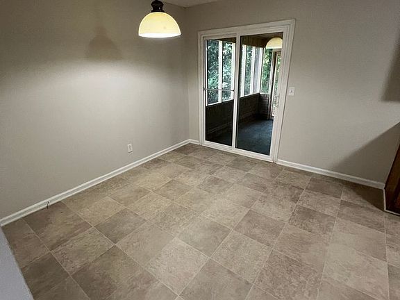 4th image of 162 & 164 Scarlet Way