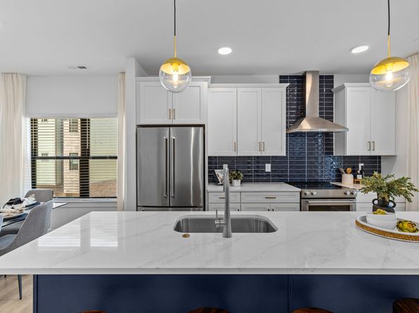 2735 N Davidson St #306