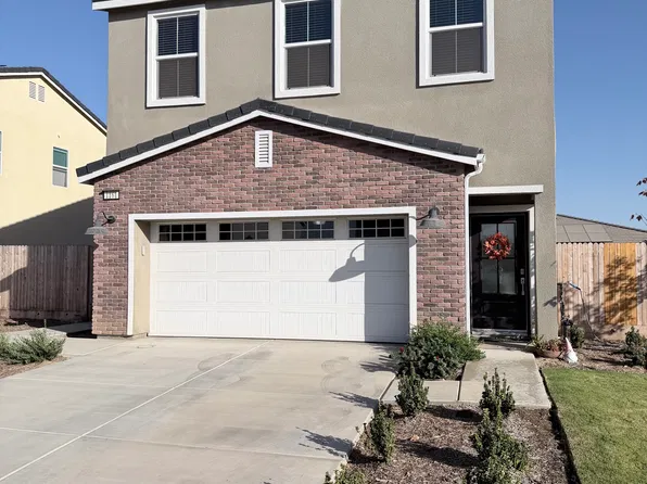 1161 Granite Dr W, Madera, CA