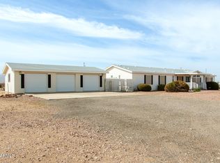 23851 W TETHER Trail, Wittmann, AZ 85361