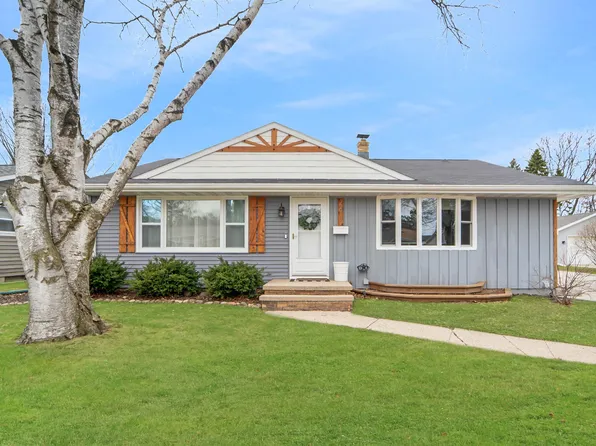 2617 Oakwood Ct, Appleton, WI 54911