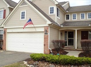 426 Lilly View Ct, Howell, MI 48843