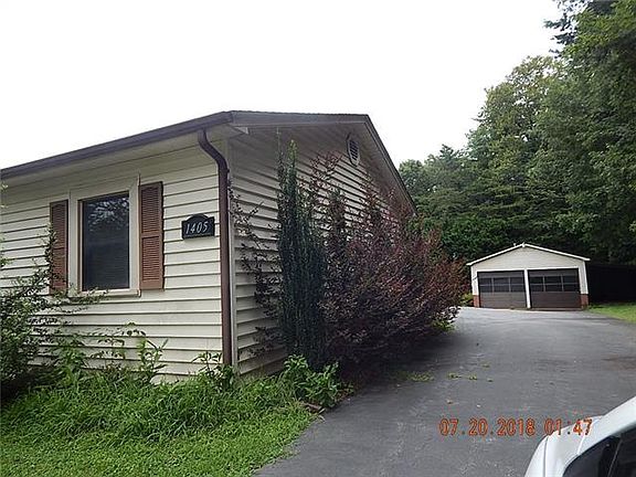 2nd image of 1405 Meagon Pl