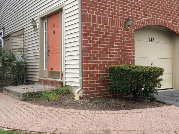 147 Sunrise Dr, Whippany, NJ 07981