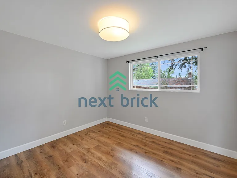 1638 172nd Ave NE — Photo 15