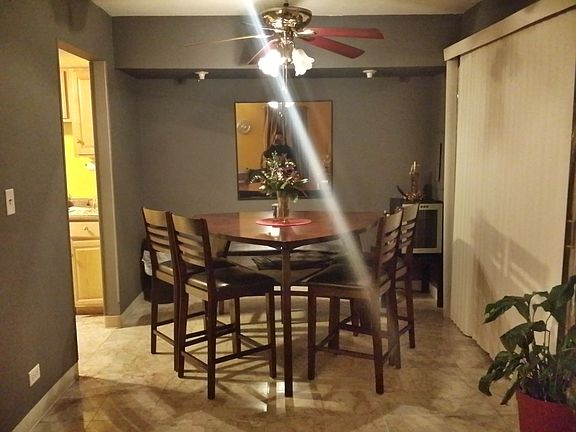 3rd image of 1907 Jamestown Cir