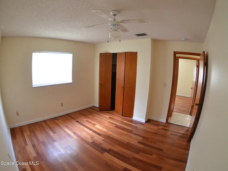 300 Darrow Ave — Photo 23