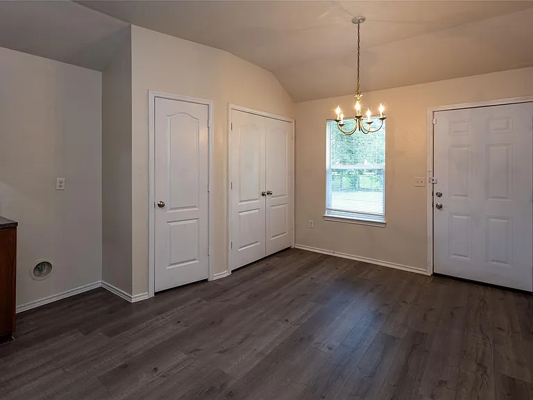 3940 Scranton St — Photo 2