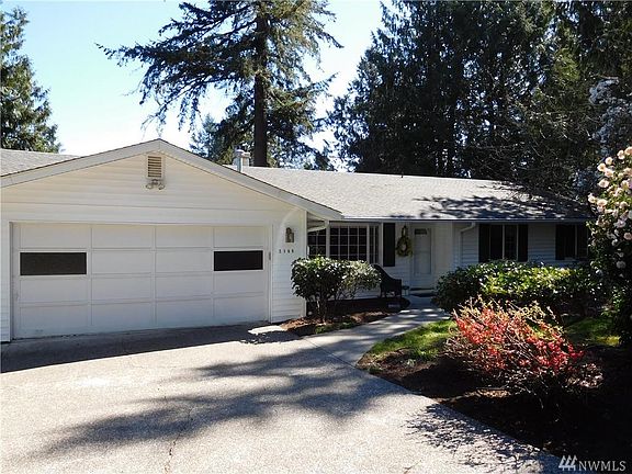 2nd image of 2160 Lakemoor Dr SW