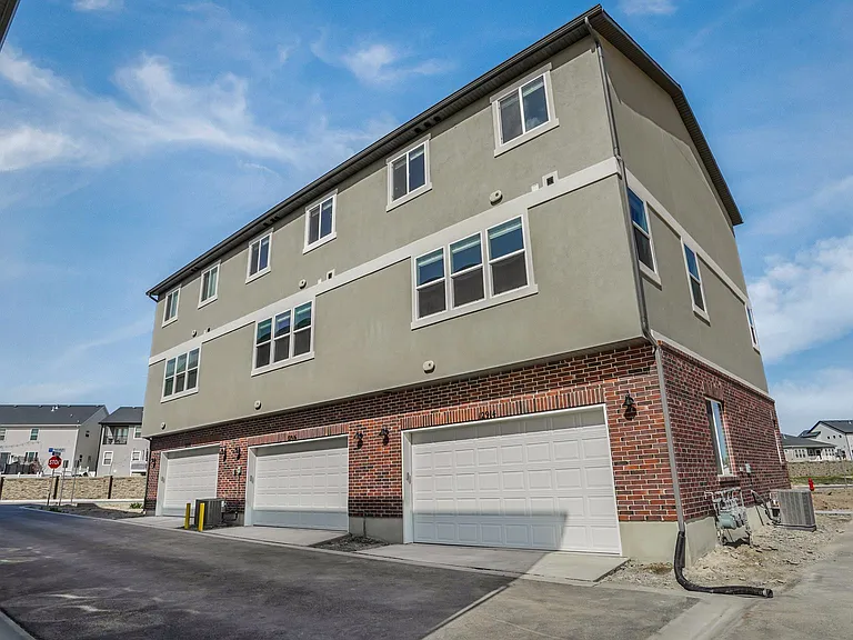12914 S Burr Trail Ct — Photo 4