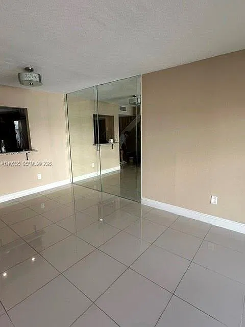 Park East Condo — Photo 3