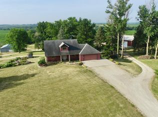 58877 N County Road 8, Plainview, MN 55964