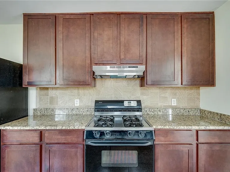1287 Eastland Rd SE — Photo 18